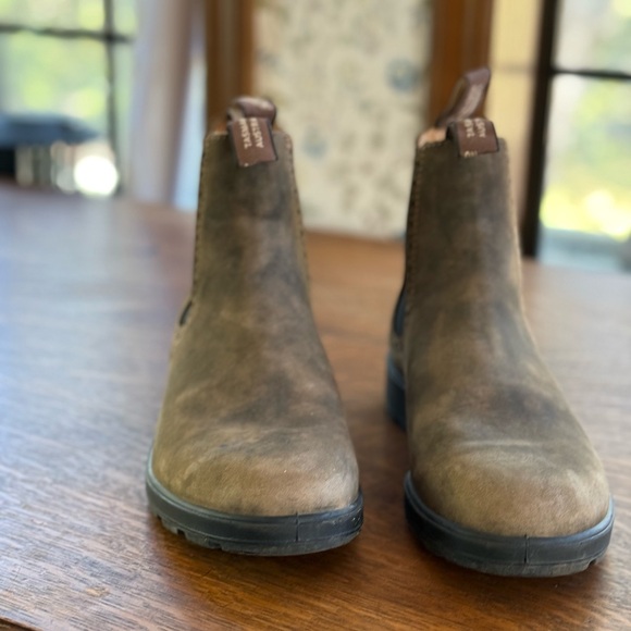 Blundstone women’s high top Chelsea boots - Picture 3 of 4